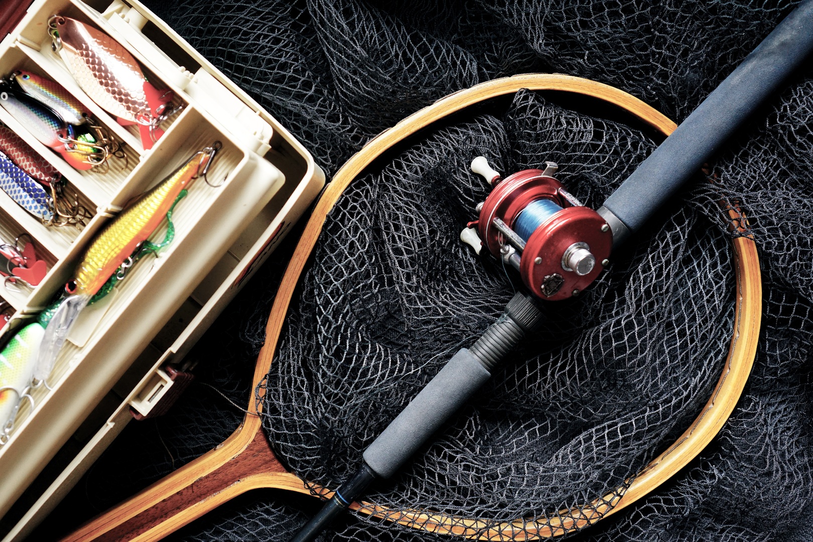 Carp fishing Baitrunner reels with dual drag system - essential for beginner starter kits
